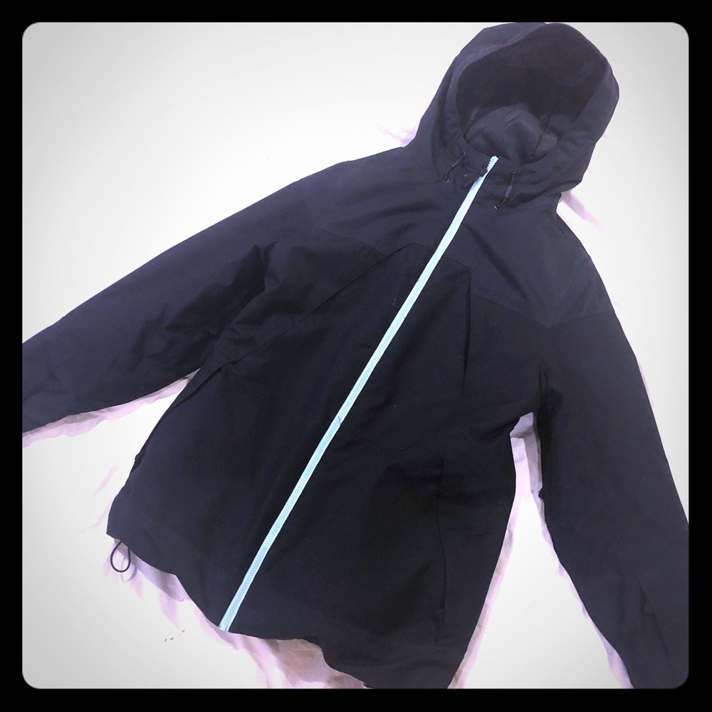 PWDR Room snowboard jacket